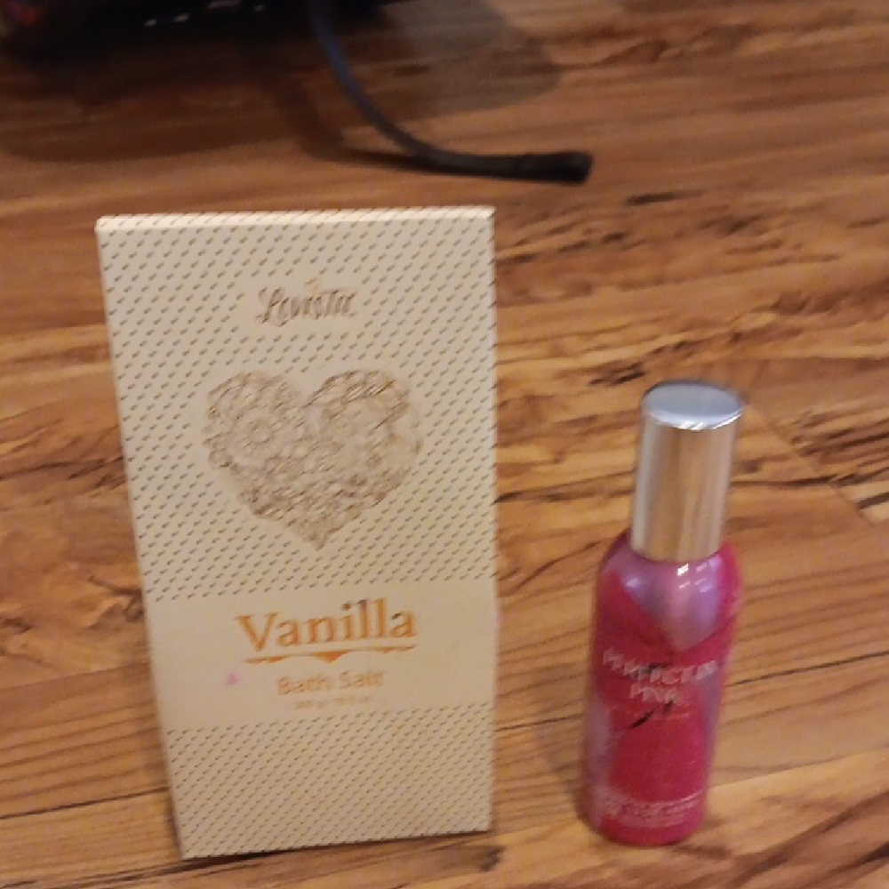 Lovetta Vanilla Bath Salt and Pink Fragrance Mist
